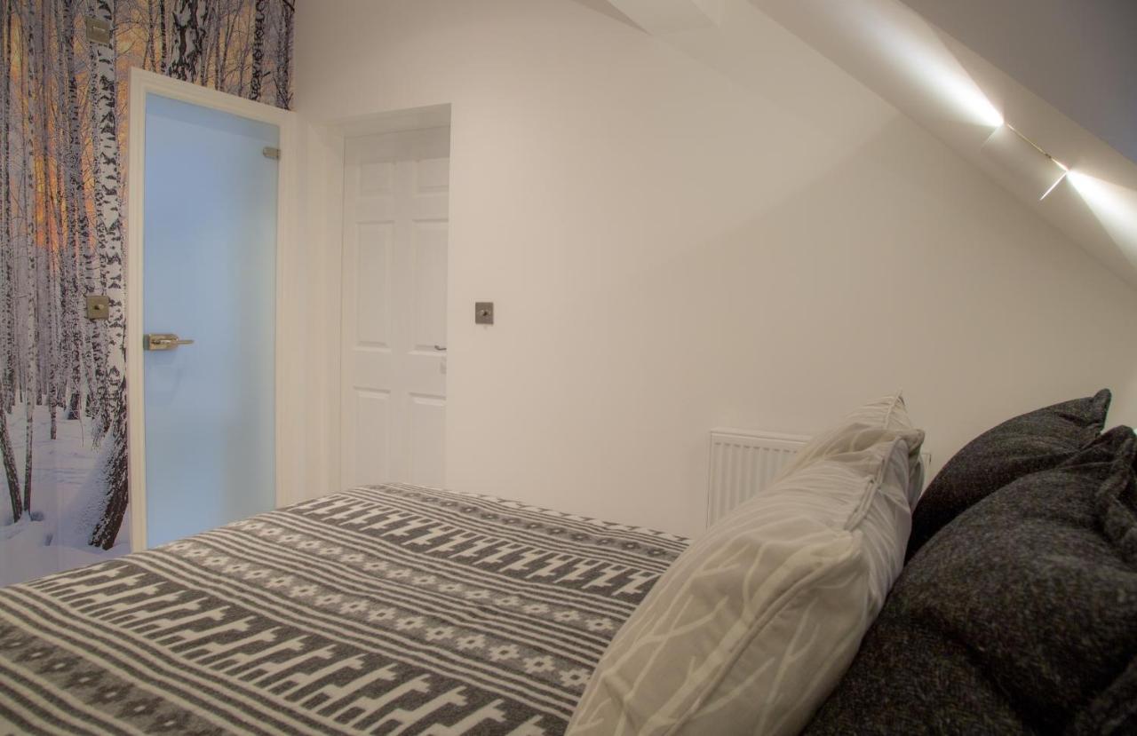 Winckley Stays Preston  Exterior foto A bedroom in a typical apartment