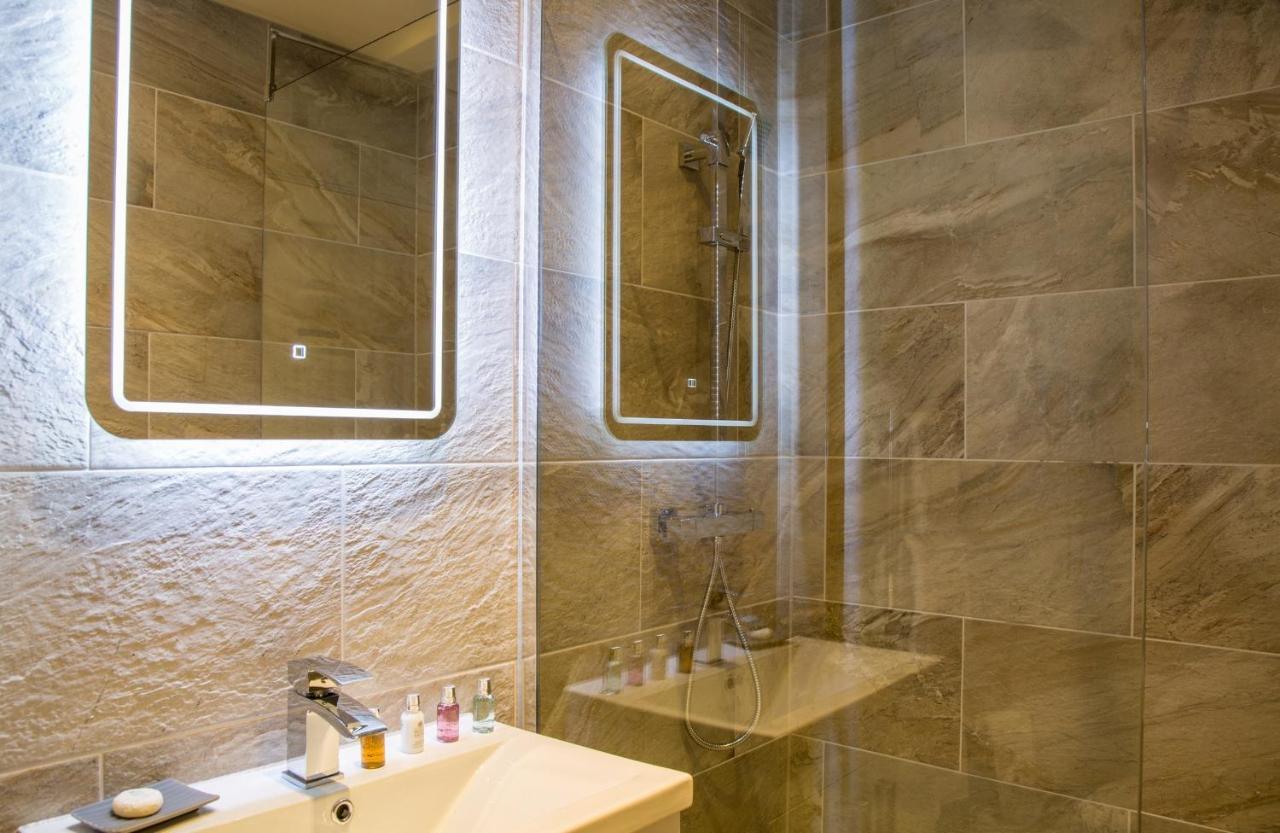 Winckley Stays Preston  Exterior foto Bathroom
